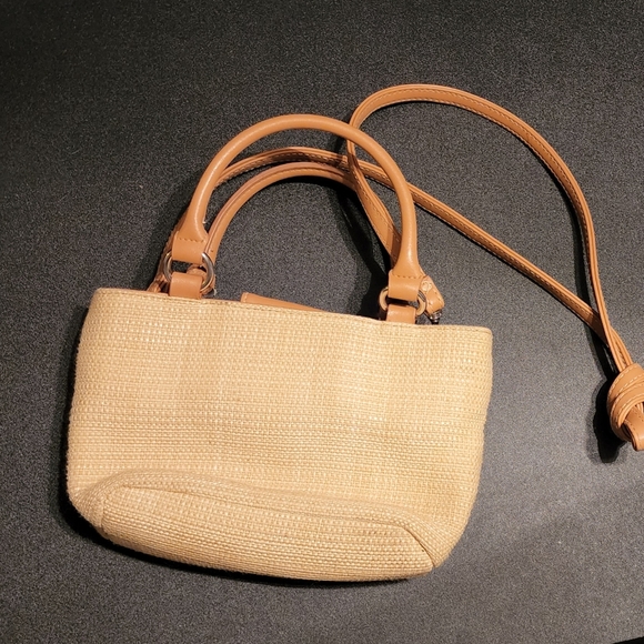 Purse - Picture 2 of 9